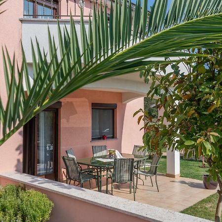 Ferienhaus Mary Ližnjan المظهر الخارجي الصورة