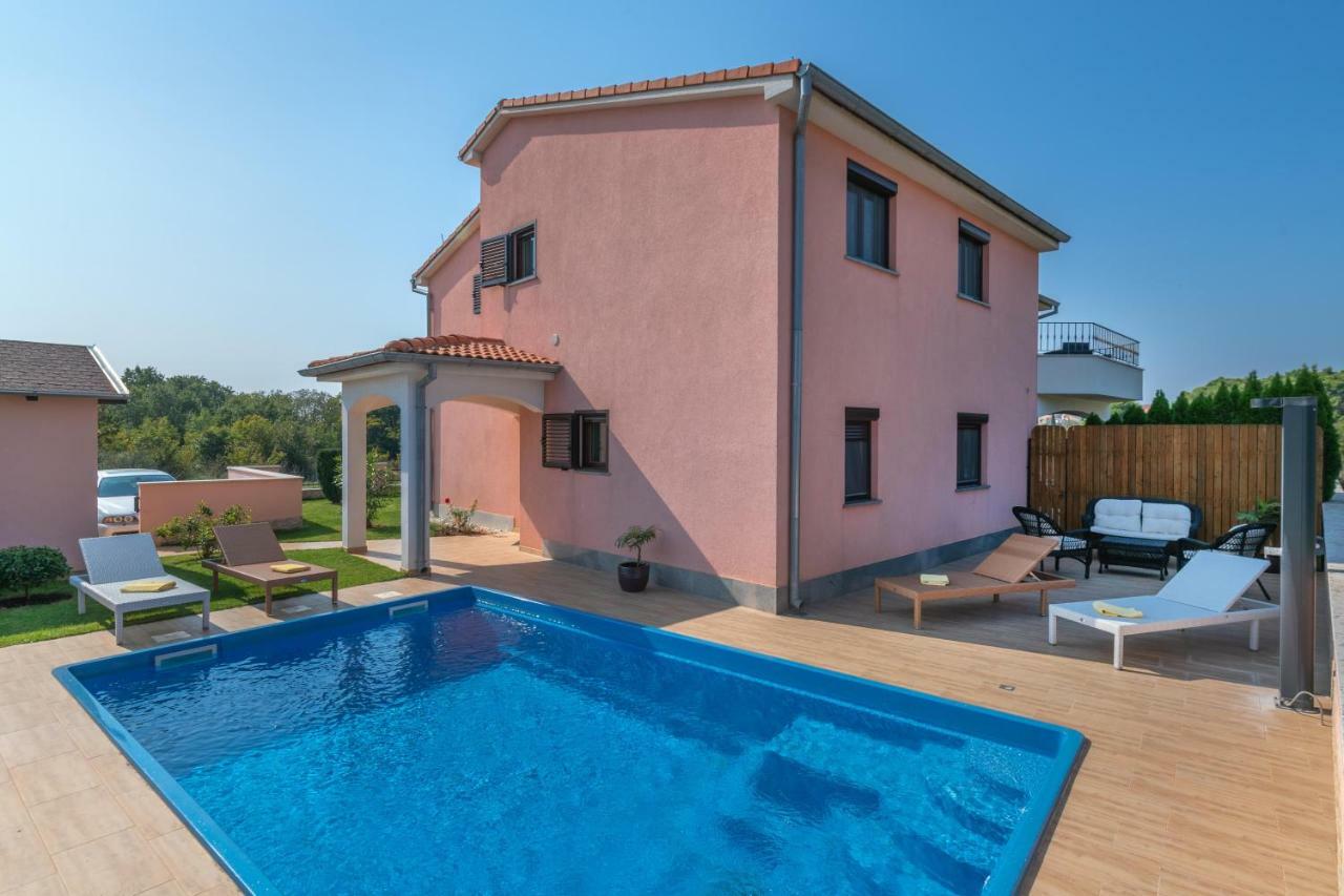 Ferienhaus Mary Ližnjan المظهر الخارجي الصورة