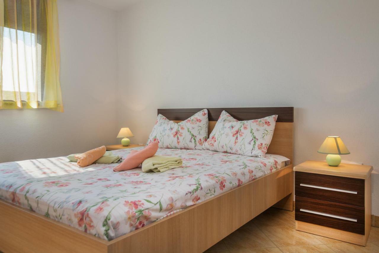 Ferienhaus Mary Ližnjan المظهر الخارجي الصورة