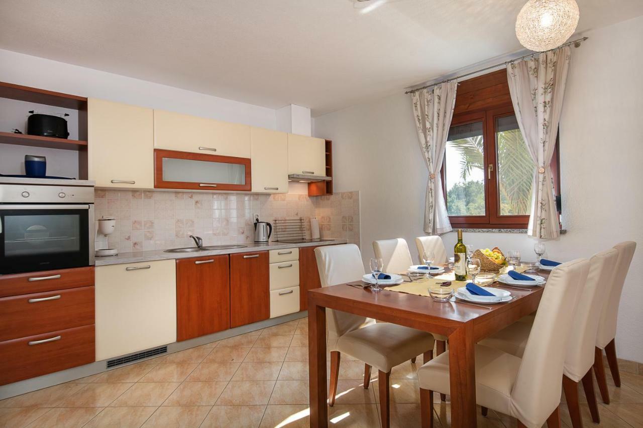 Ferienhaus Mary Ližnjan المظهر الخارجي الصورة